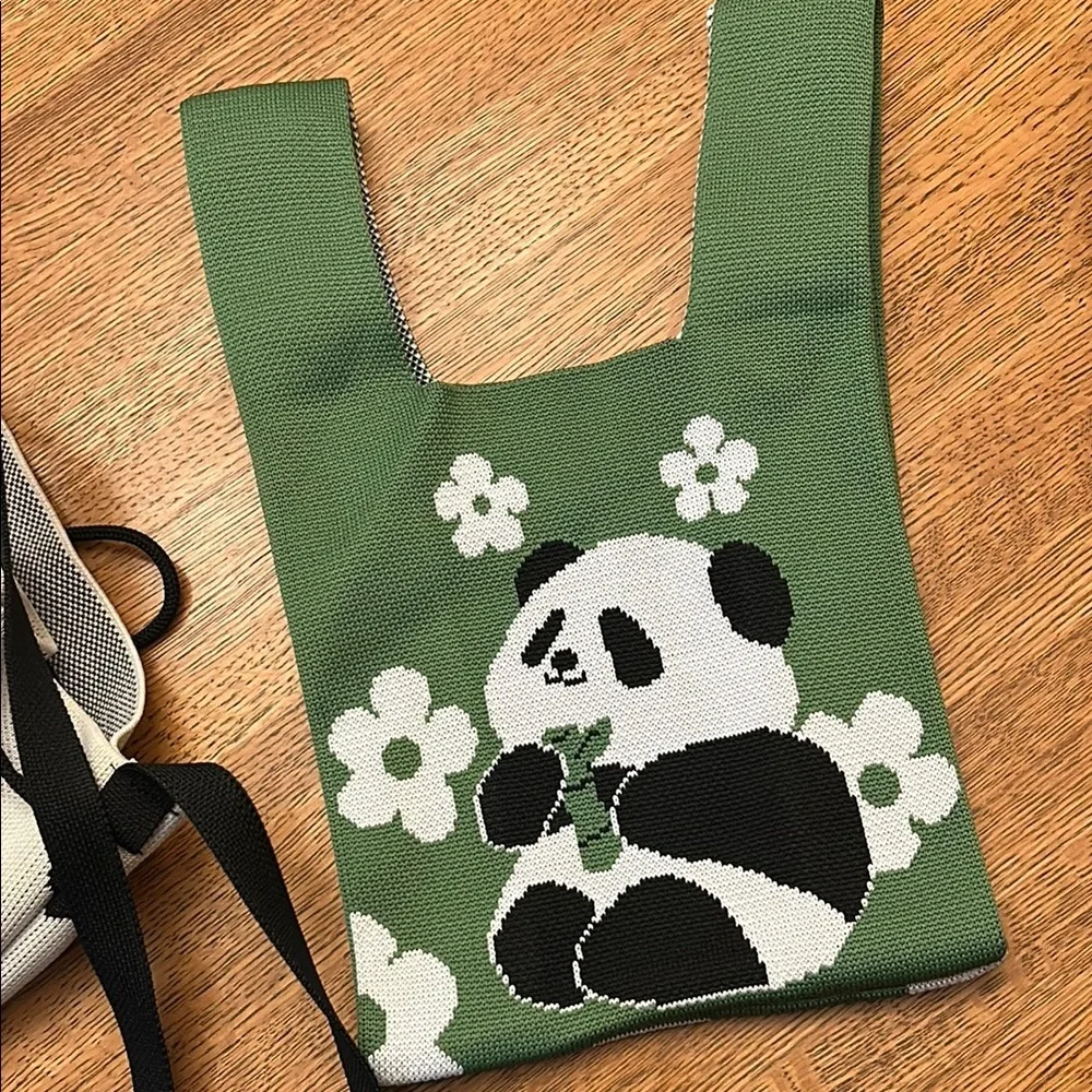 Heart and Panda Knit Bags - Picture 6 of 10